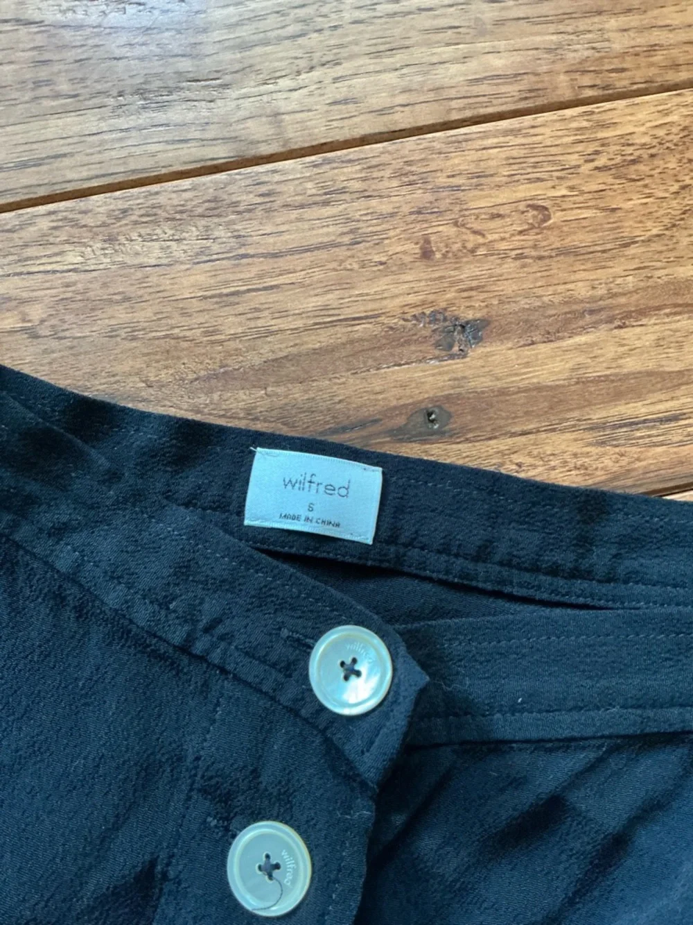 Wilfred Aritzia Black Buton Front Long Skirt, small - Picture 5 of 8